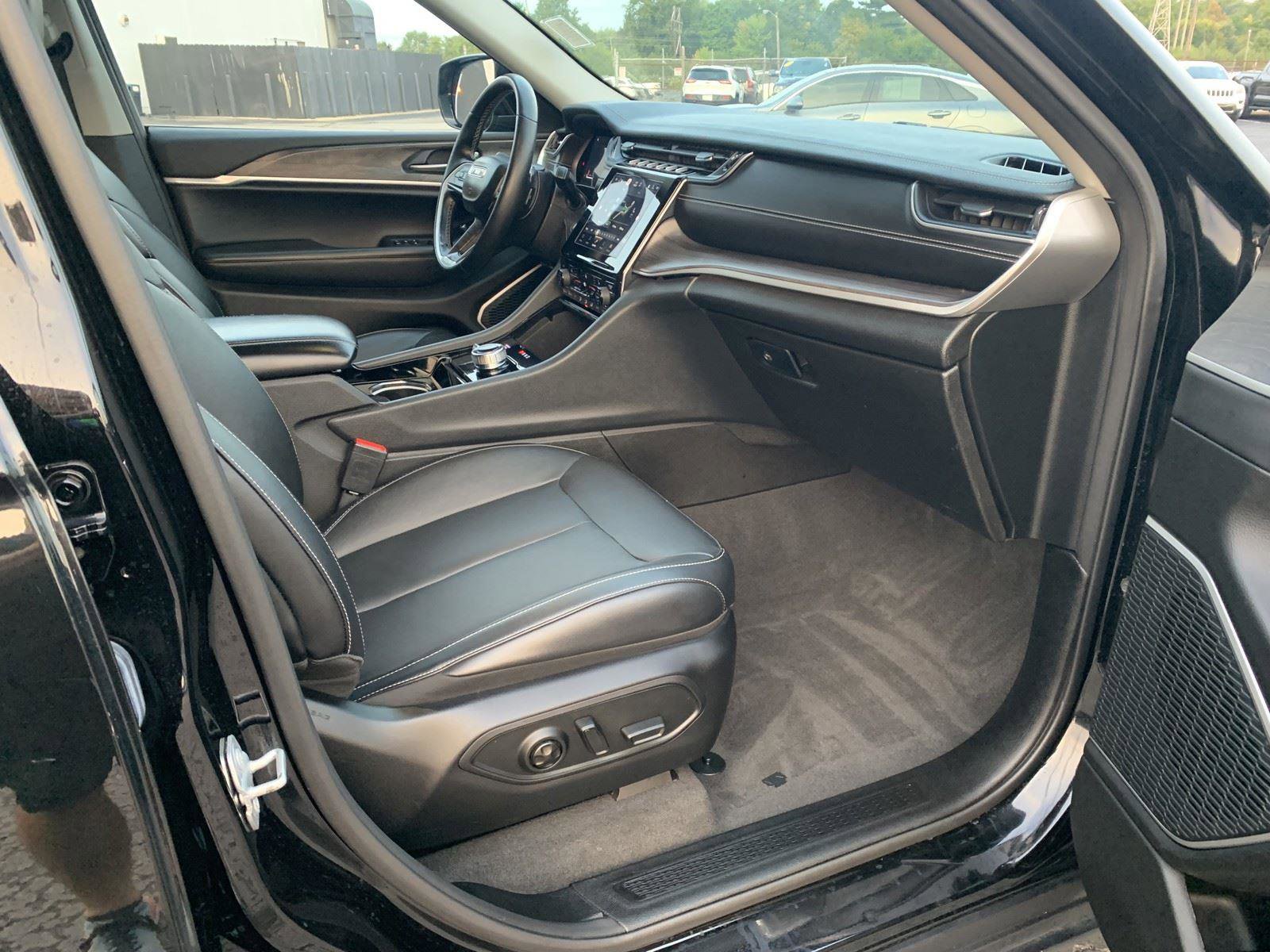 Used 2021 Jeep Grand Cherokee L Limited image 11