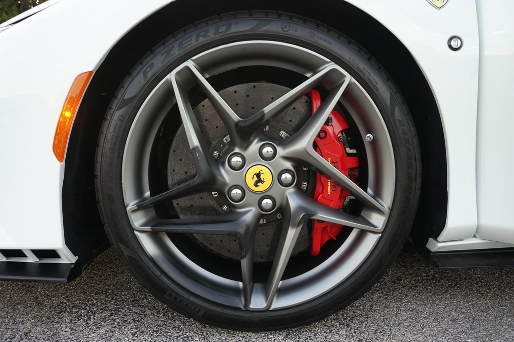 Used 2023 Ferrari F8 Tributo image 31
