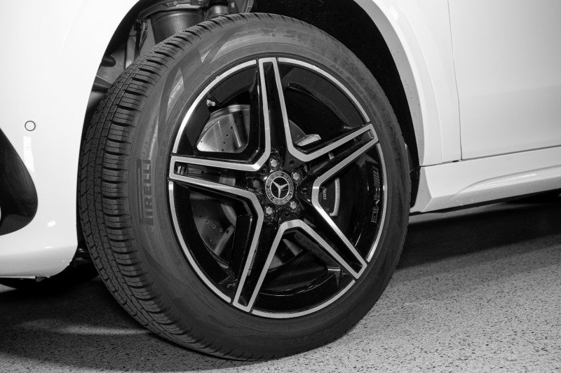 New 2026 Mercedes-Benz GLS 450 4MATIC image 32