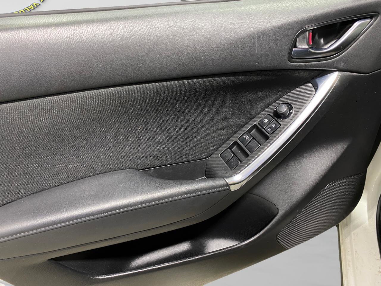 Used 2016 MAZDA CX-5 Touring image 8