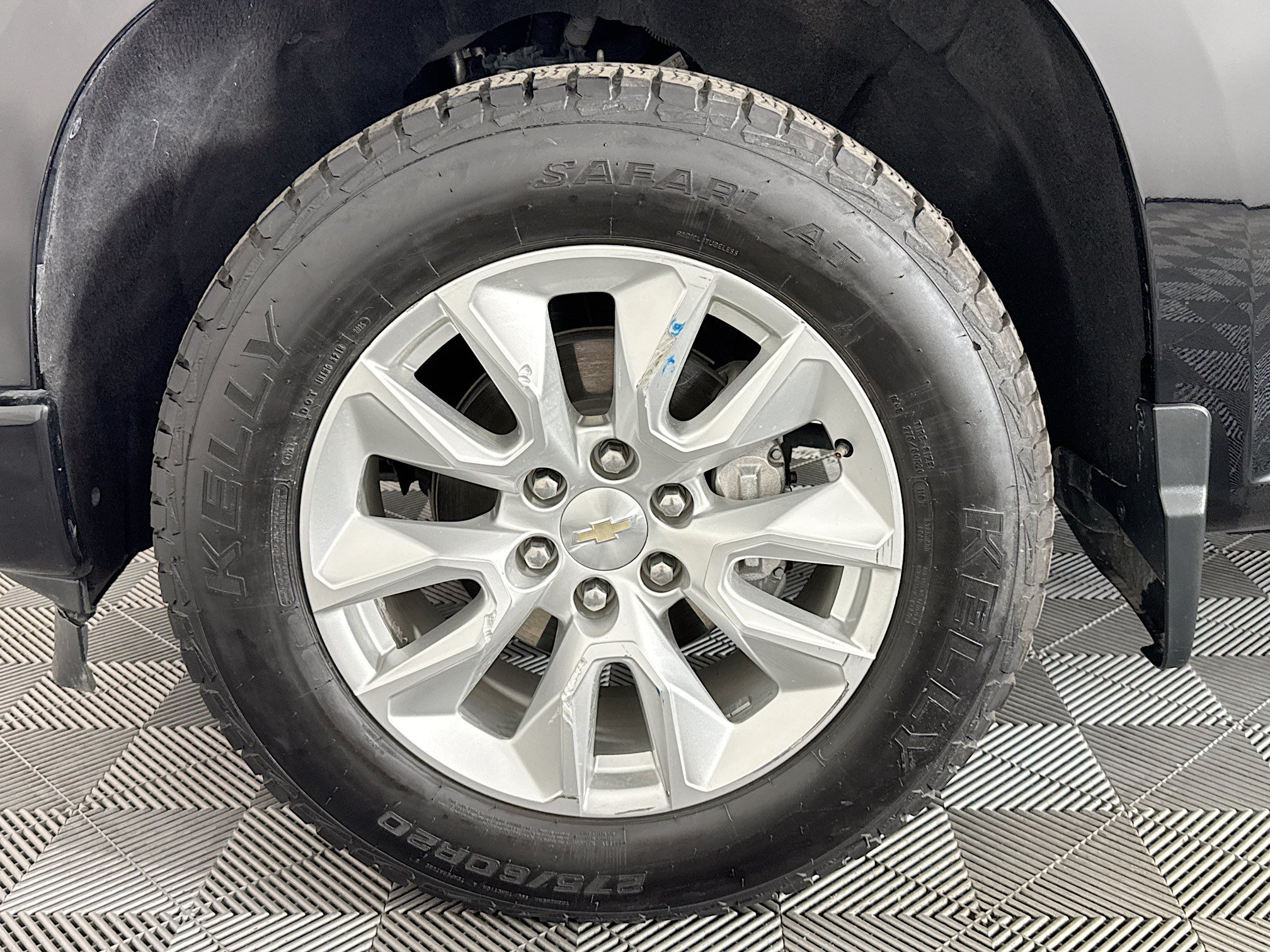 Used 2023 Chevrolet Silverado 1500 Custom RWD image 34