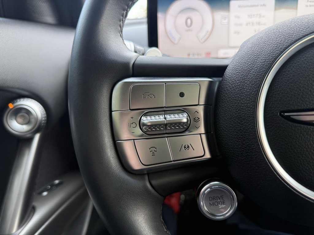 Used 2024 Genesis GV60 RWD image 37