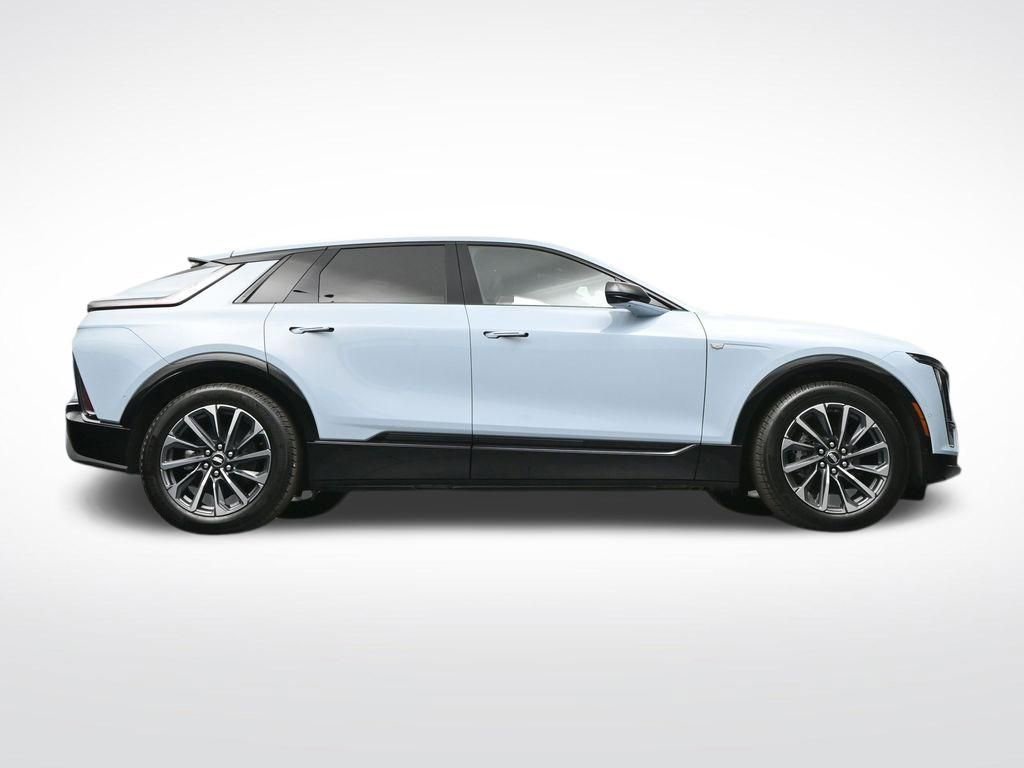 Used 2025 Cadillac Lyriq Sport AWD/4WD image 30