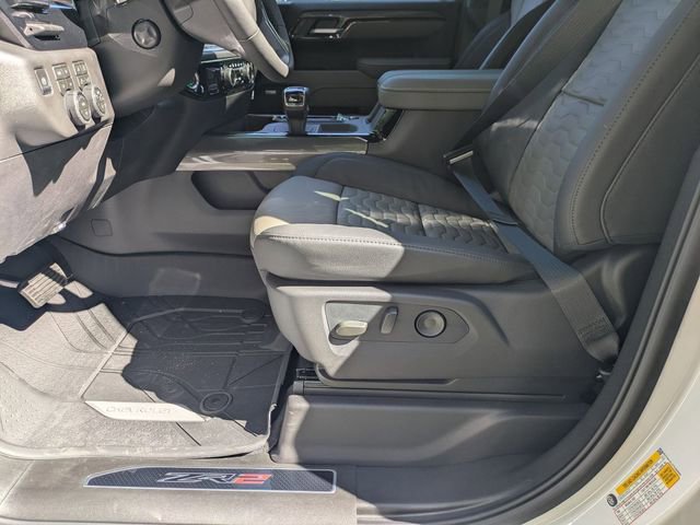 New 2026 Chevrolet Silverado 1500 ZR2 w/ LPO, Dark Essentials Package AWD/4WD image 11