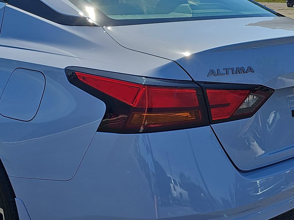 Used 2024 Nissan Altima 2.5 SR w/ SR Premium Package image 38