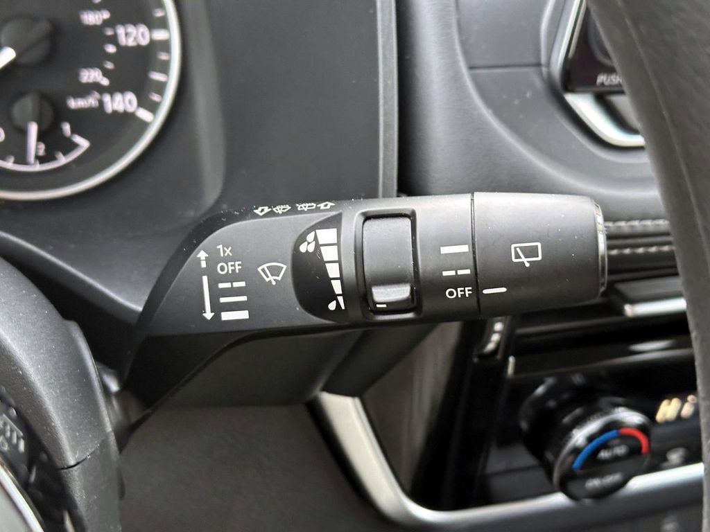 Certified 2021 Nissan Rogue SV image 23