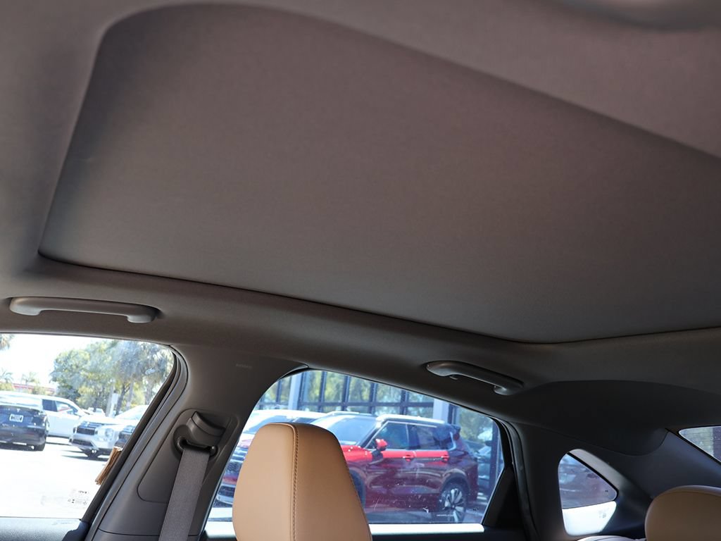 Used 2023 Hyundai Sonata Limited w/ Cargo Package FWD image 21