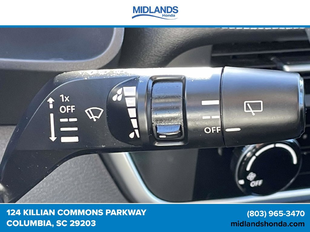 Used 2023 Nissan Rogue S AWD/4WD image 23