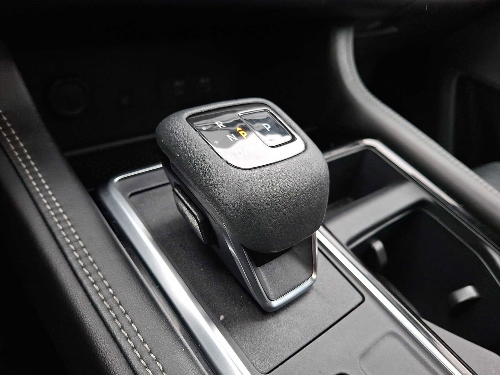 Used 2022 Nissan Pathfinder Platinum AWD/4WD image 13