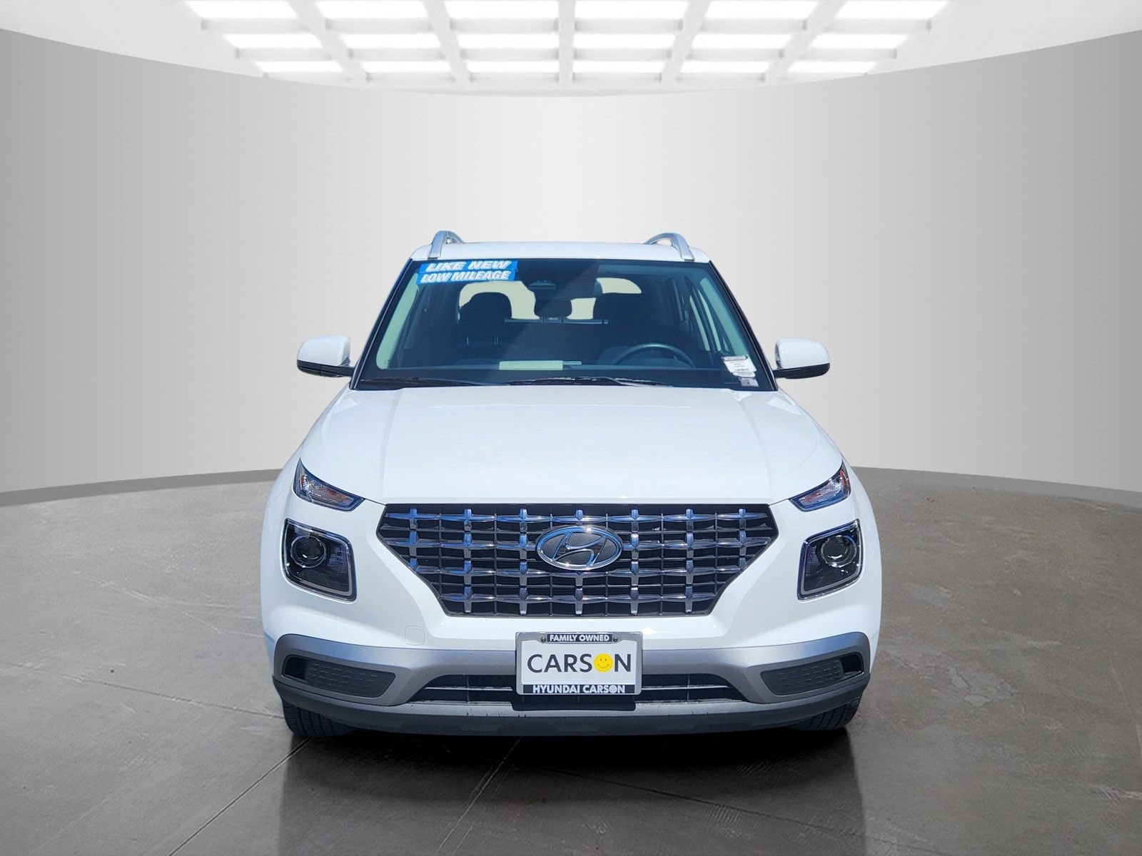 Certified 2026 Hyundai Venue SEL FWD image 2