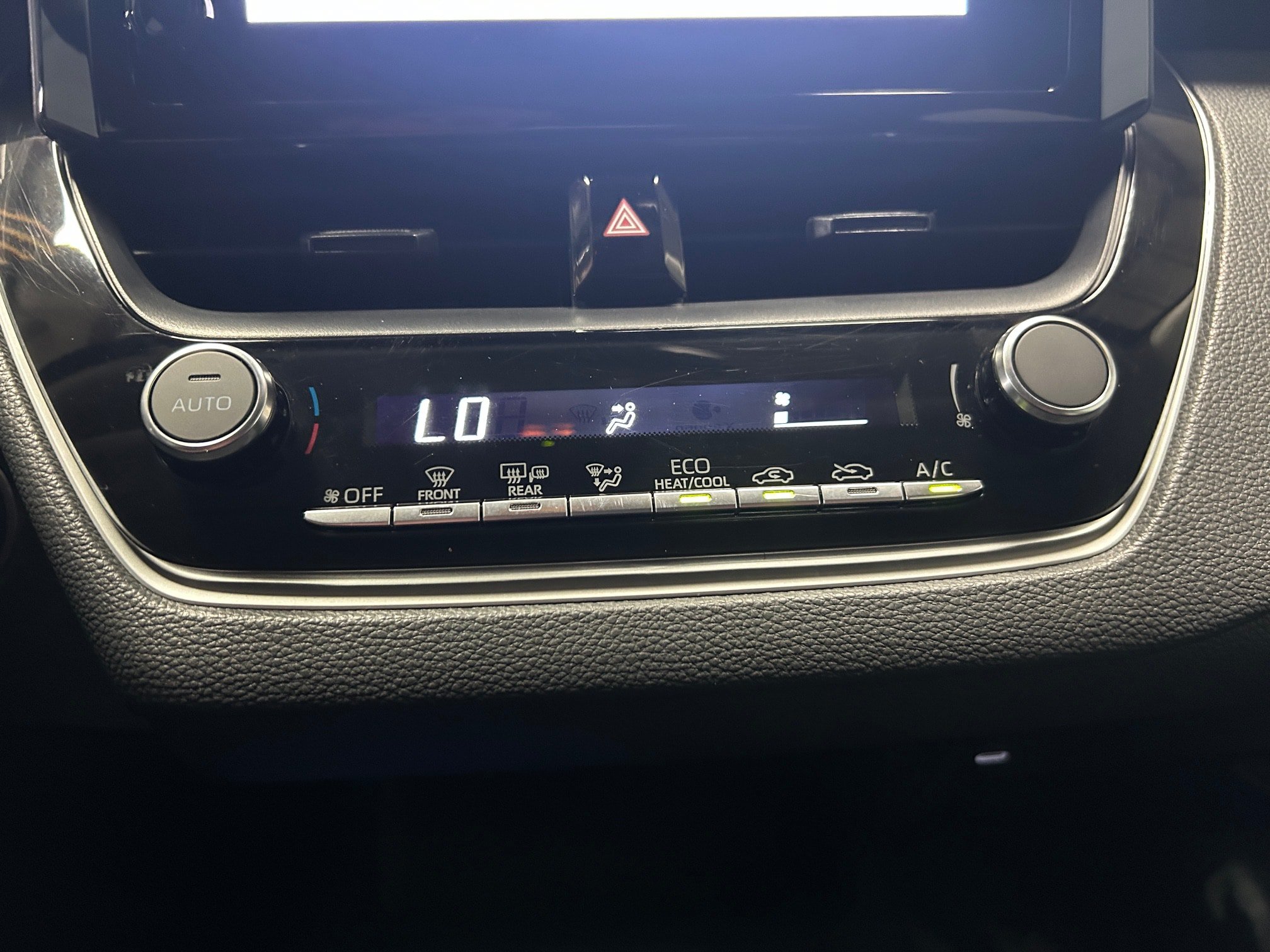 Used 2023 Toyota Corolla LE w/ LE Convenience Package FWD image 21