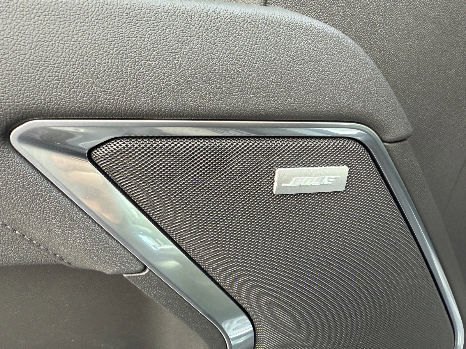 New 2026 GMC Sierra 2500 SLT w/ SLT Convenience Package image 26