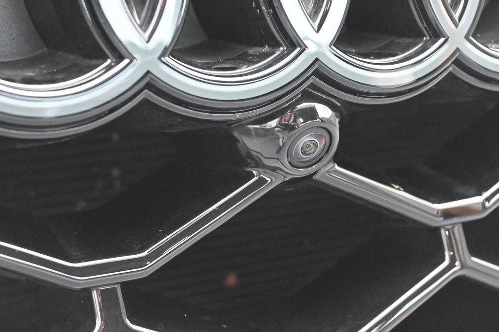 Used 2026 Audi RS Q8 performance AWD/4WD image 57
