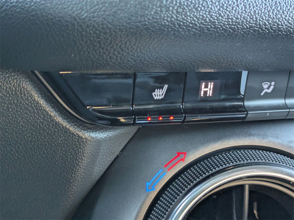 Used 2025 Chevrolet Blazer LT image 19