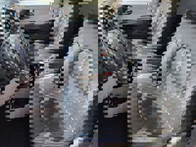 Used 2018 Chrysler Pacifica Touring-L Plus image 16