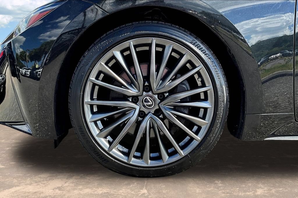 Used 2022 Lexus IS 300 AWD w/ Premium Package image 34