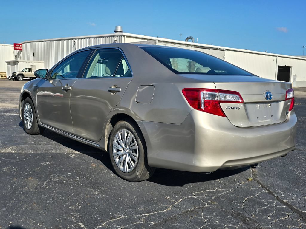 Used 2013 Toyota Camry LE FWD image 5