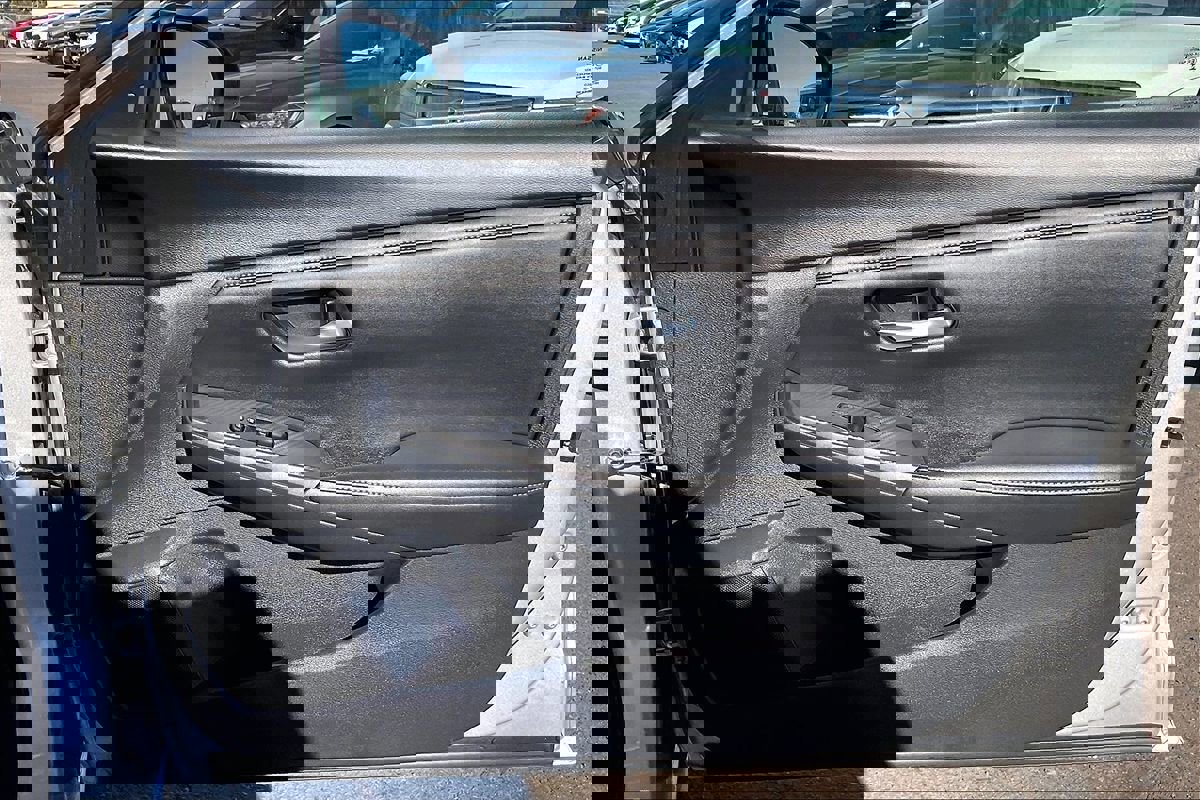 Used 2023 Nissan Sentra SV image 29