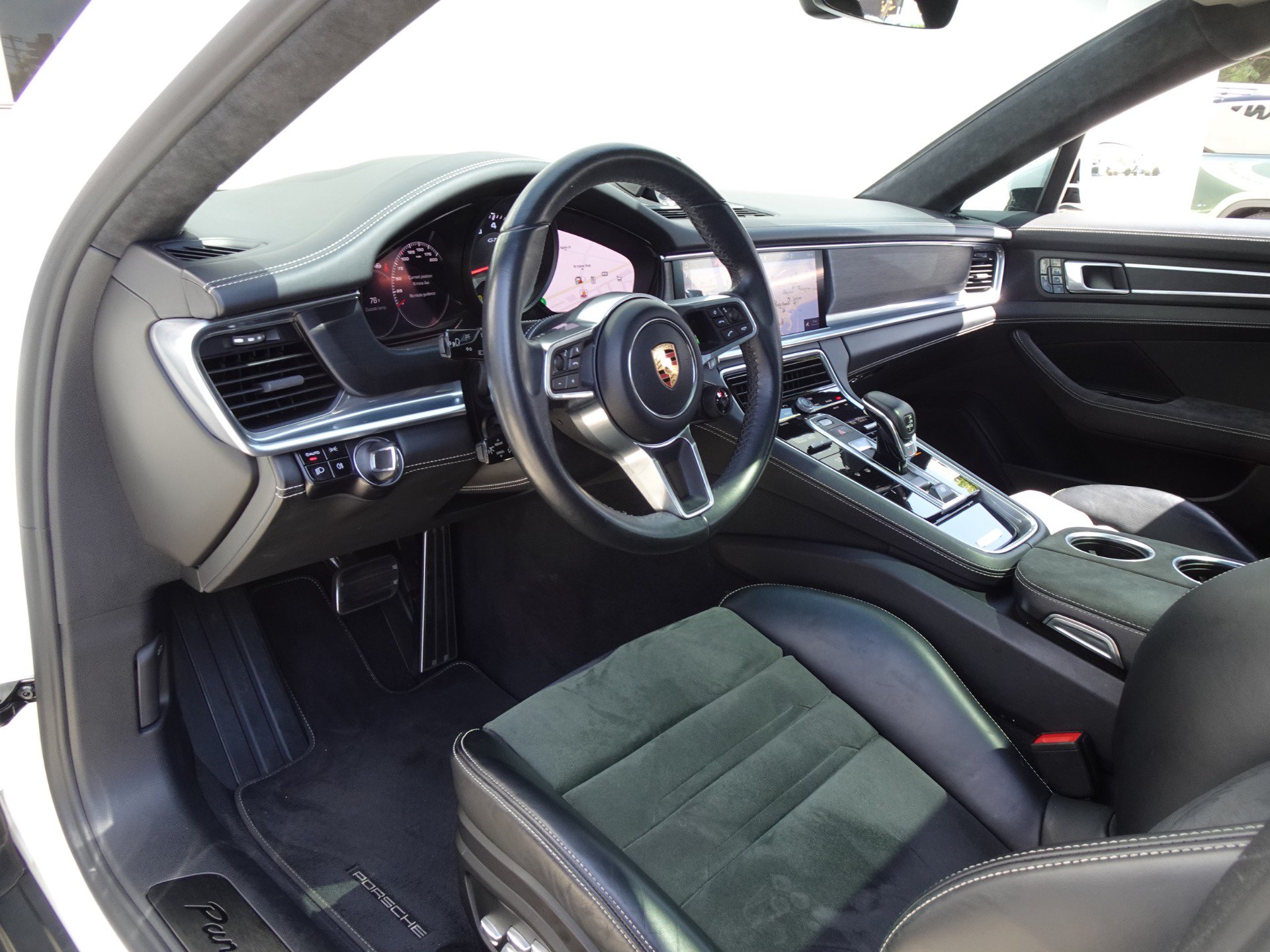 Used 2019 Porsche Panamera GTS AWD/4WD image 12