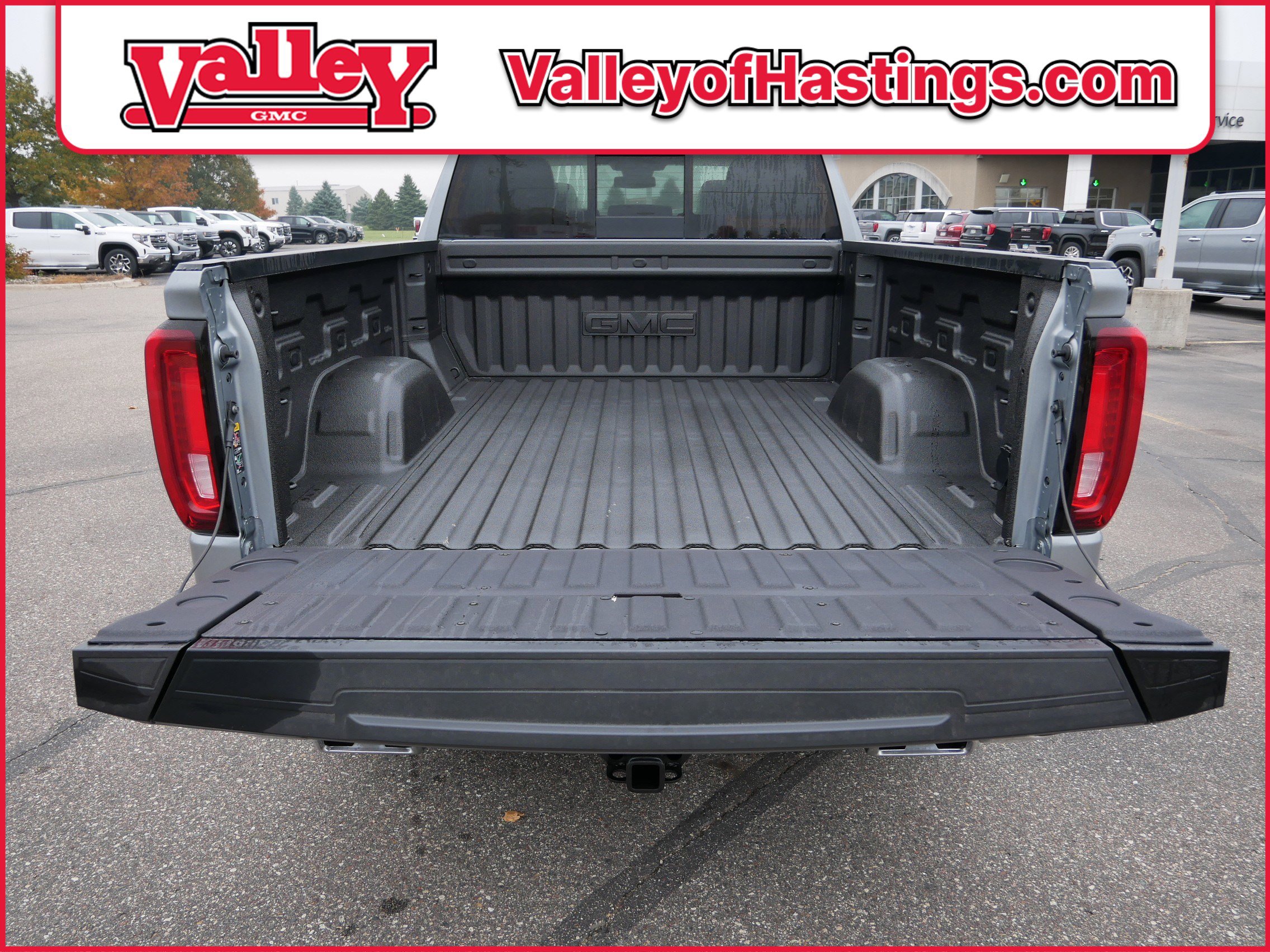 New 2026 GMC Sierra 1500 SLT w/ SLT Premium Plus Package image 6