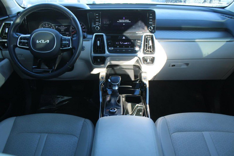 Used 2022 Kia Sorento SX image 13