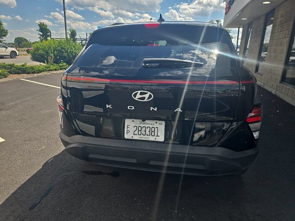 Used 2025 Hyundai Kona SEL FWD image 5