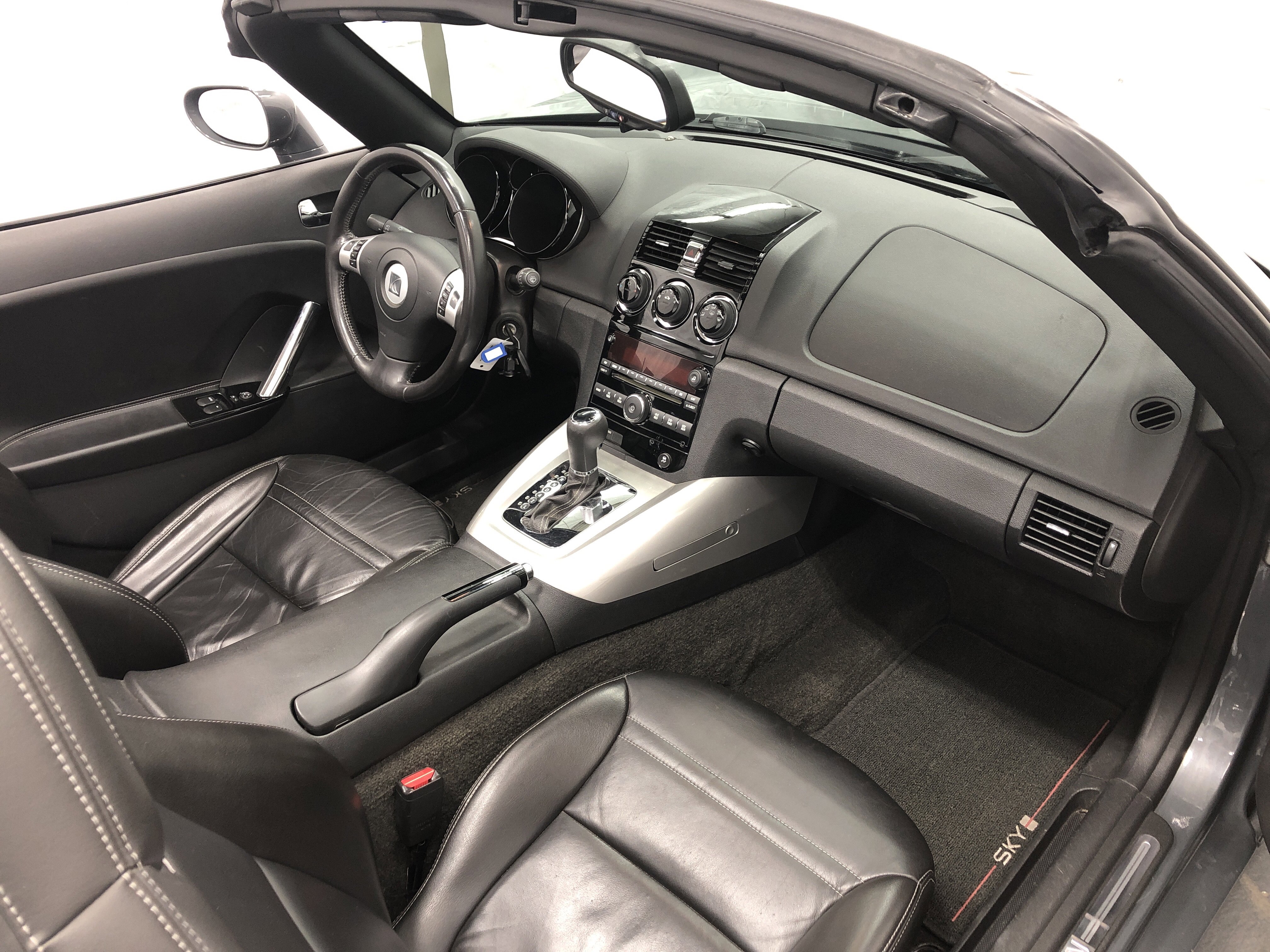 Used 2008 Saturn Sky Red Line image 15