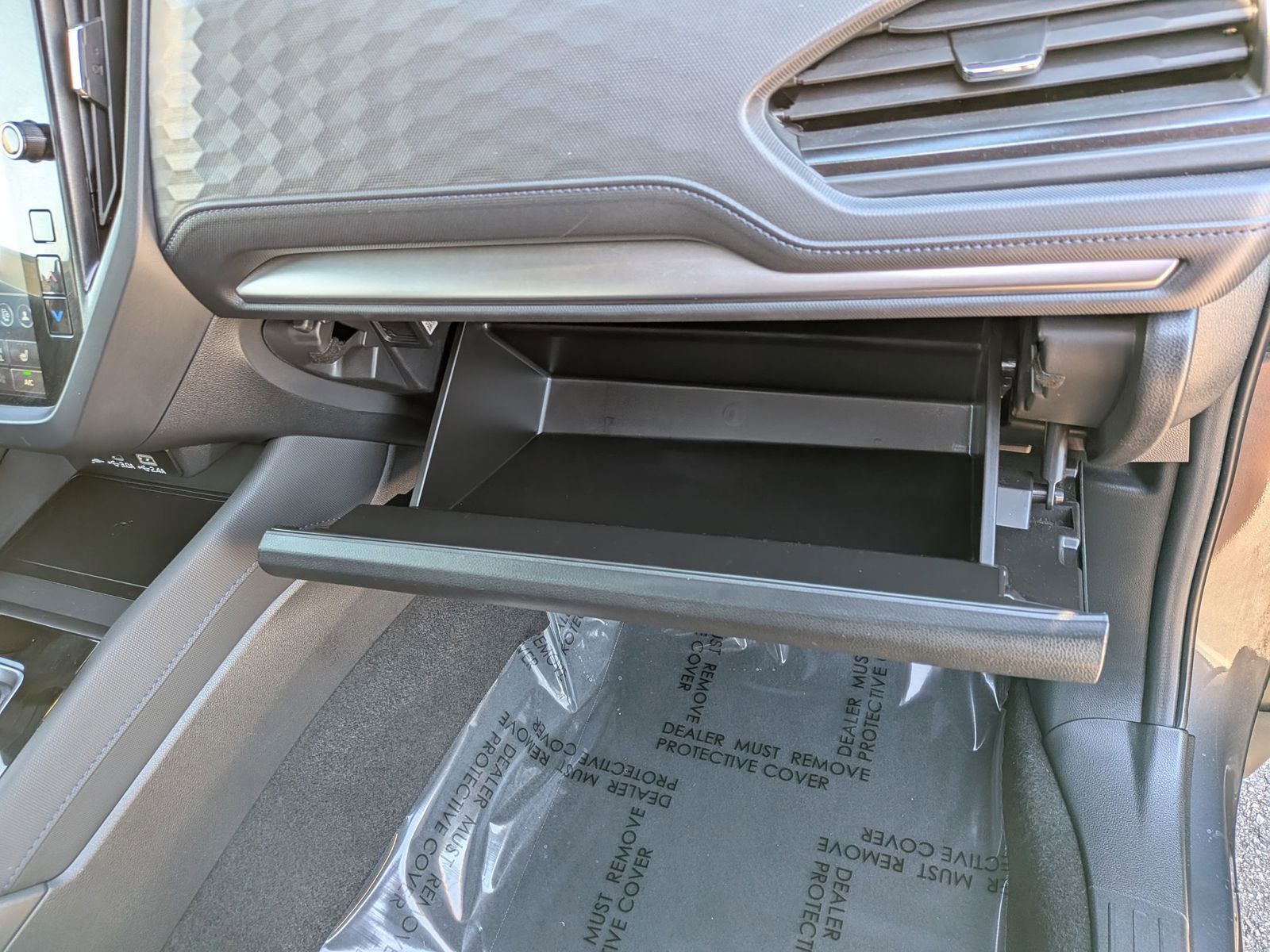 Used 2025 Subaru Forester Premium image 31