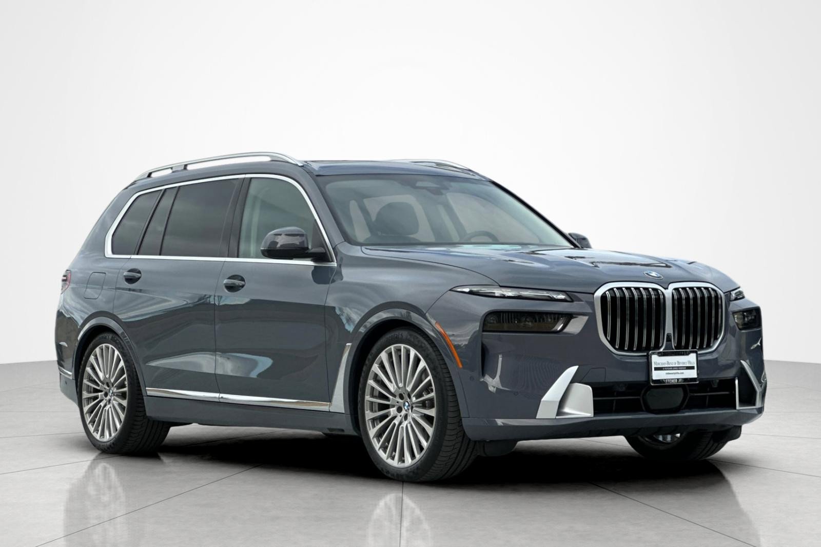 Used 2024 BMW X7 xDrive40i w/ Premium Package AWD/4WD image 7