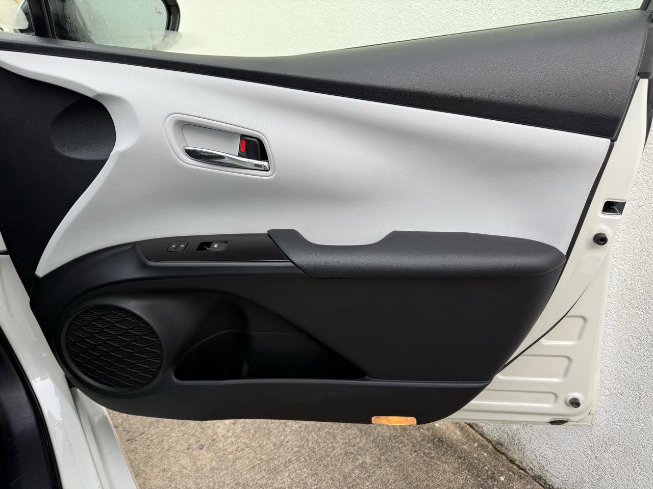 Used 2018 Toyota Prius Two w/ Prius Two Safety Plus Package image 35