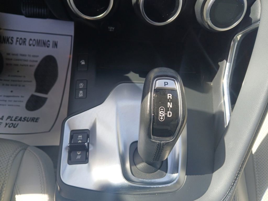 Used 2020 Jaguar E-PACE SE image 13