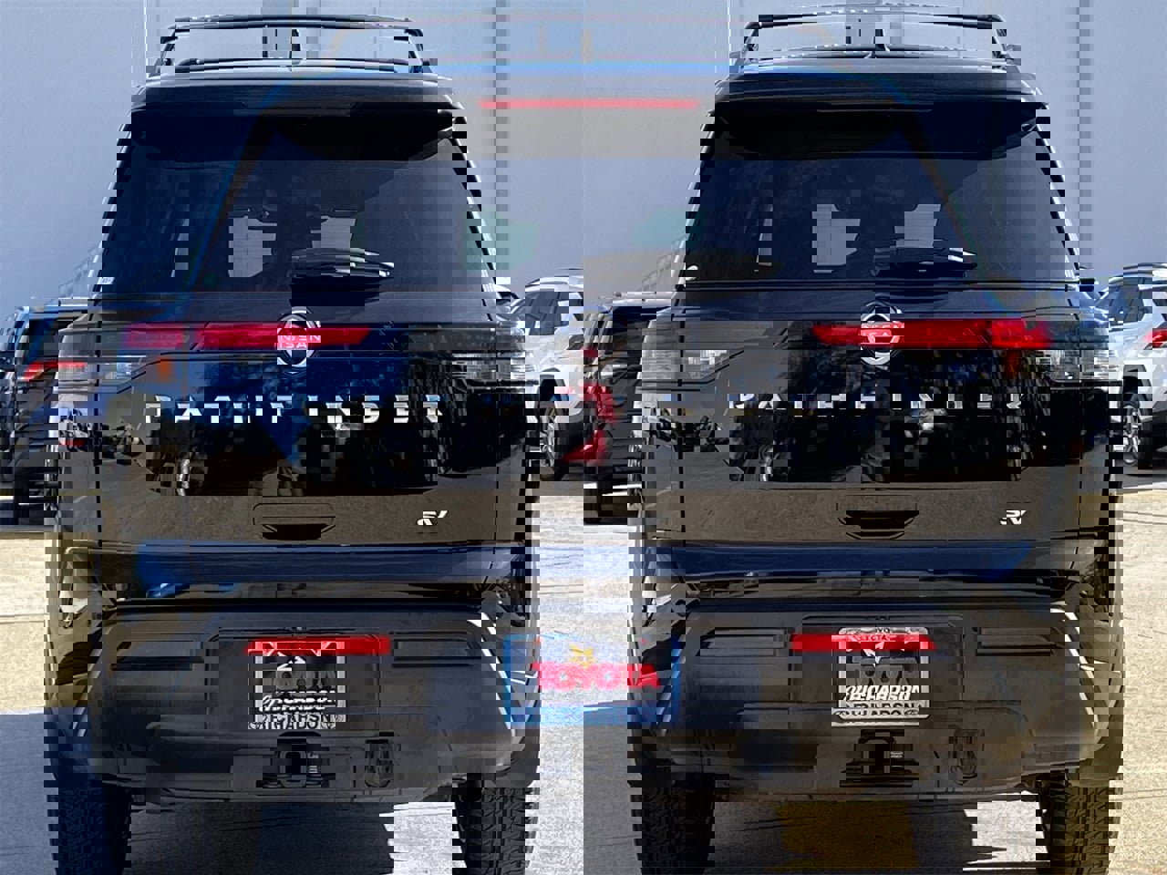 Used 2024 Nissan Pathfinder SV w/ SV Premium Package image 5