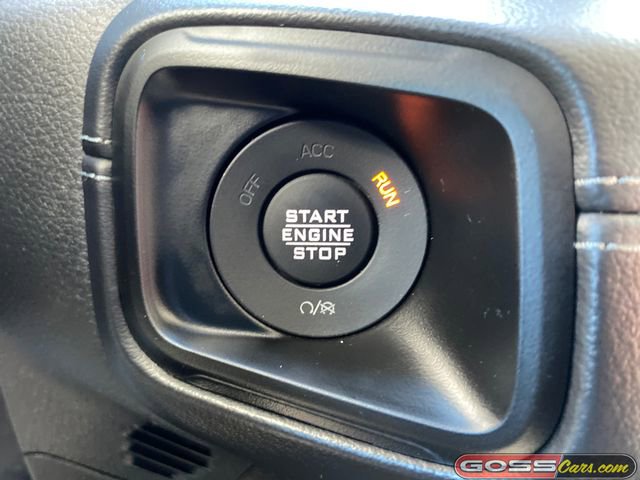 Used 2025 Jeep Gladiator Mojave w/ Convenience Group AWD/4WD image 10