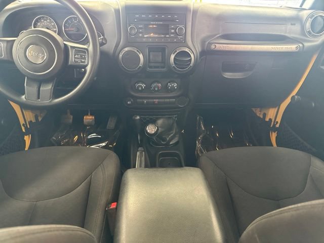 Used 2015 Jeep Wrangler Unlimited Sport AWD/4WD image 2