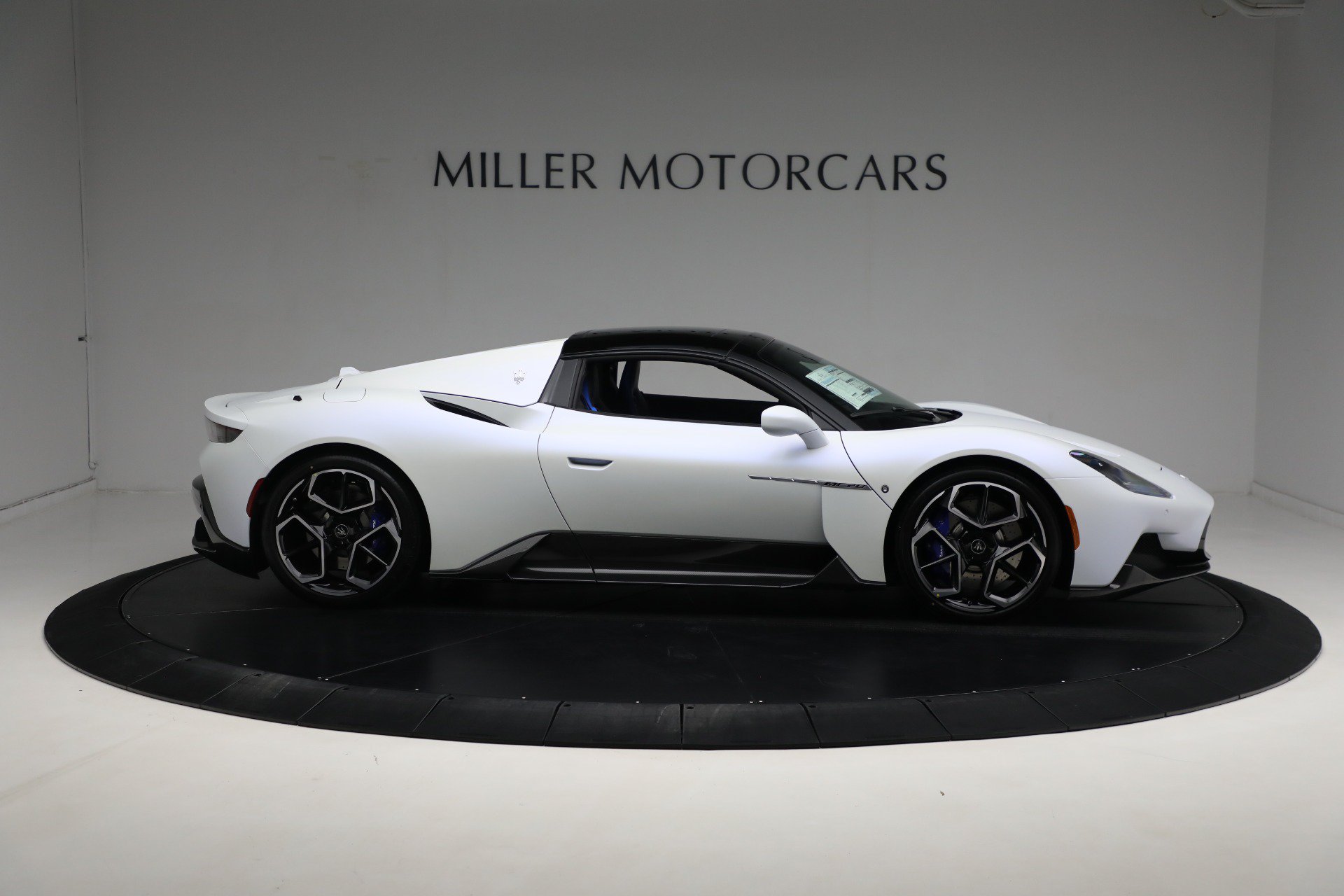 Used 2023 Maserati MC20 Spyder RWD image 31