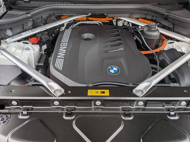 New 2026 BMW X5 xDrive50e w/ Premium Package AWD/4WD image 18
