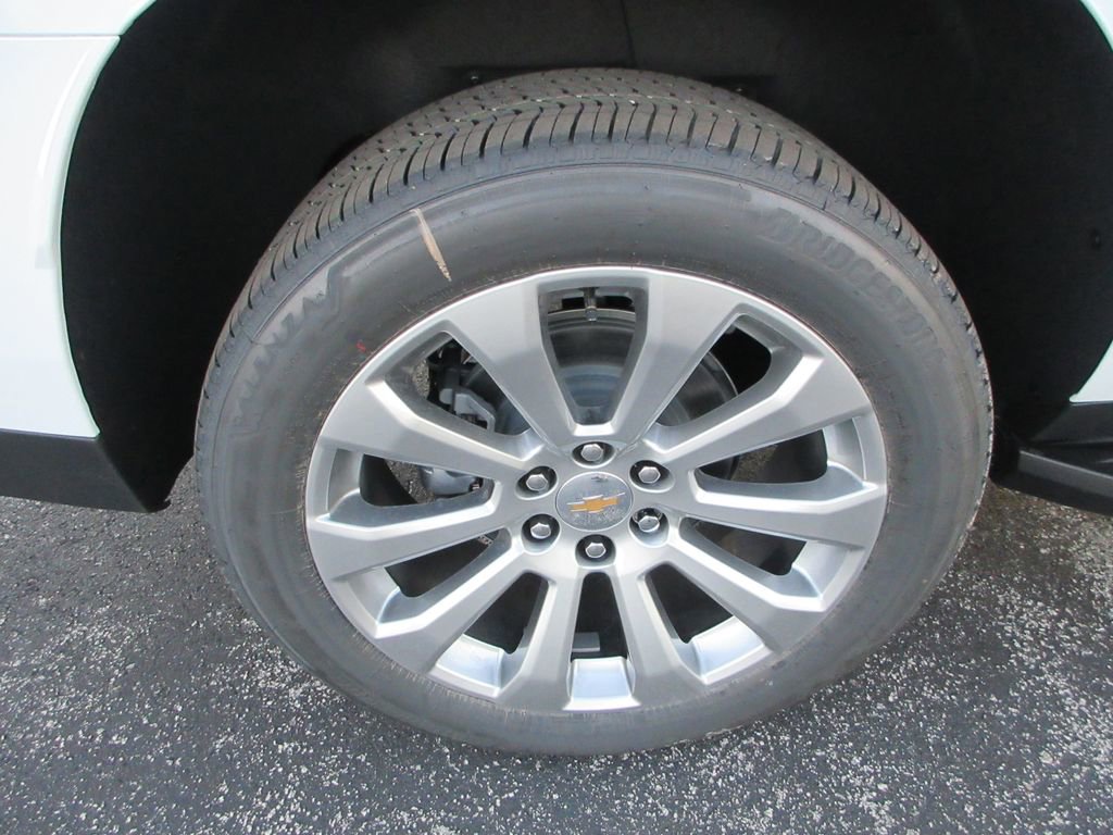 New 2026 Chevrolet Suburban Premier w/ Sun And Tow Package image 10