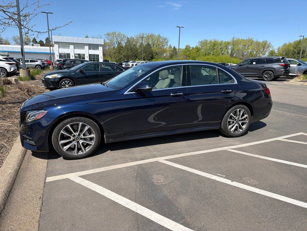 Used 2020 Mercedes-Benz E 450 4MATIC Sedan image 1
