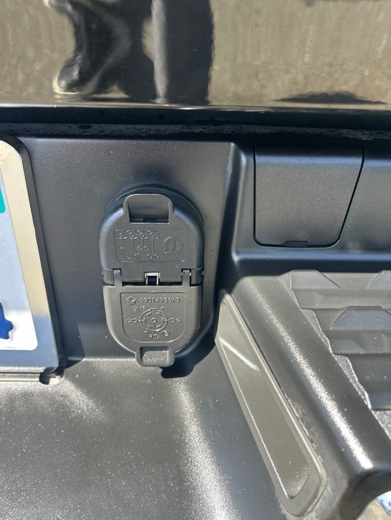Used 2021 RAM 1500 Big Horn RWD image 13