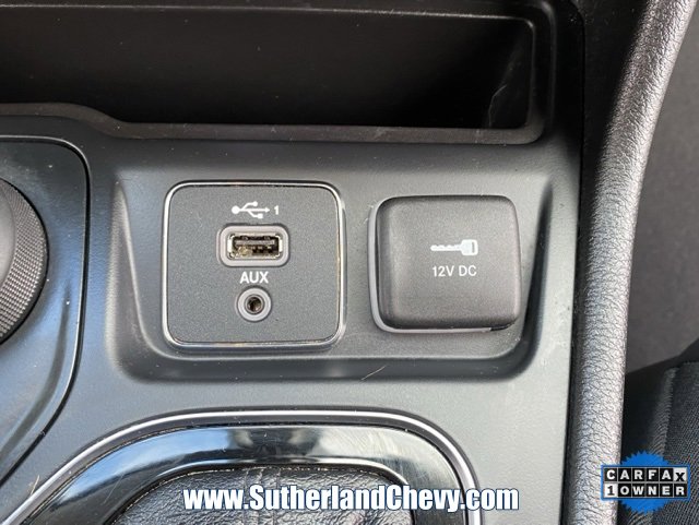 Used 2020 Jeep Cherokee Limited w/ Luxury Group image 33