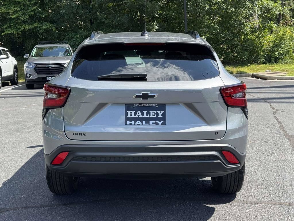New 2026 Chevrolet Trax LT w/ Driver Confidence Package FWD image 22