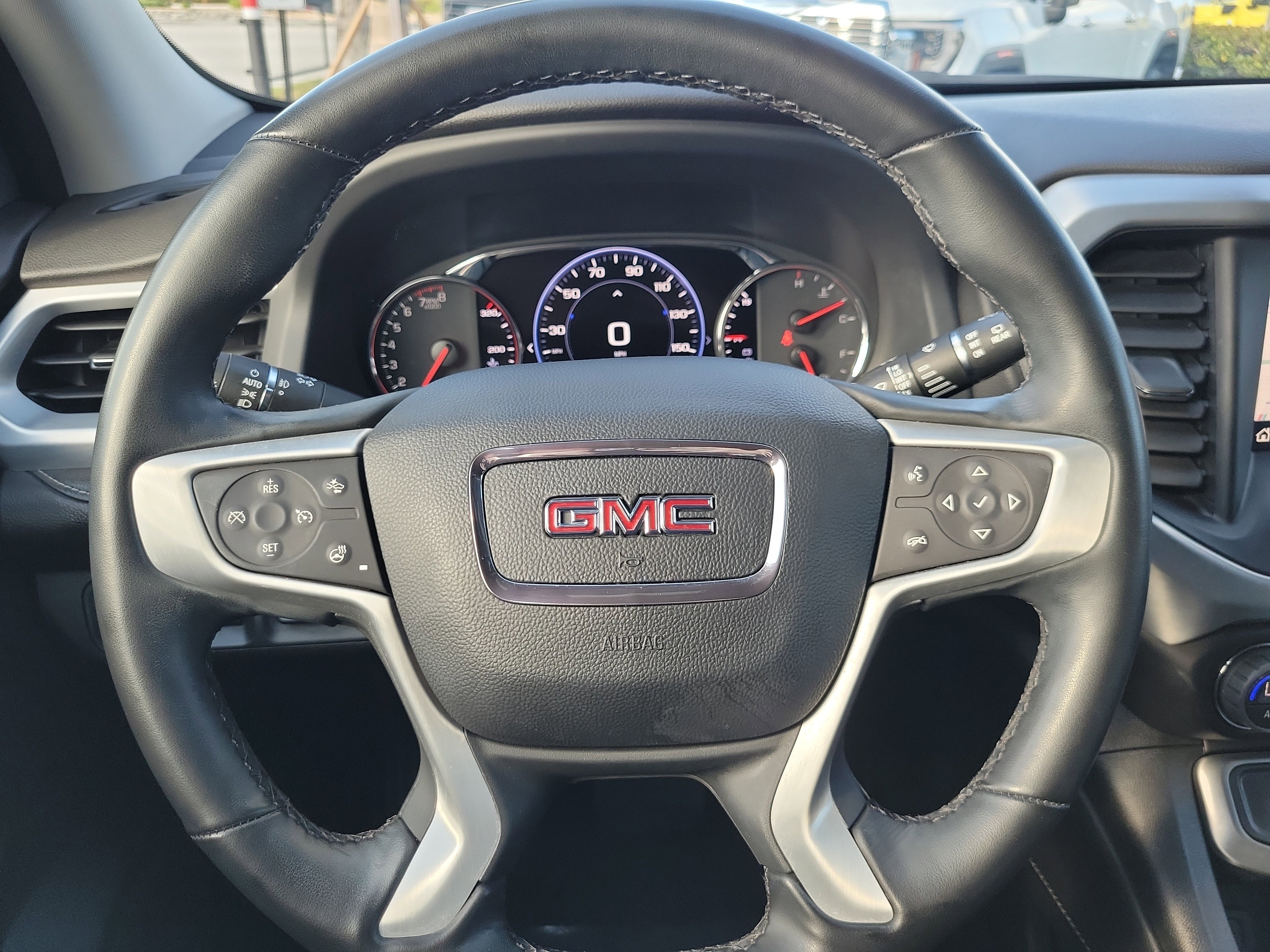 Used 2023 GMC Acadia SLT w/ Technology Package image 18