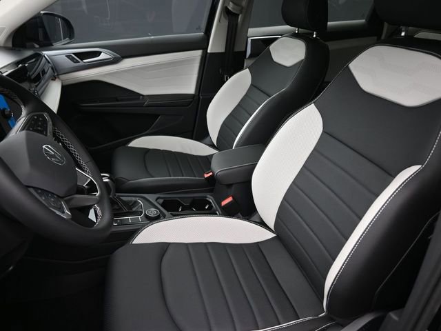 New 2026 Volkswagen Taos SEL image 33