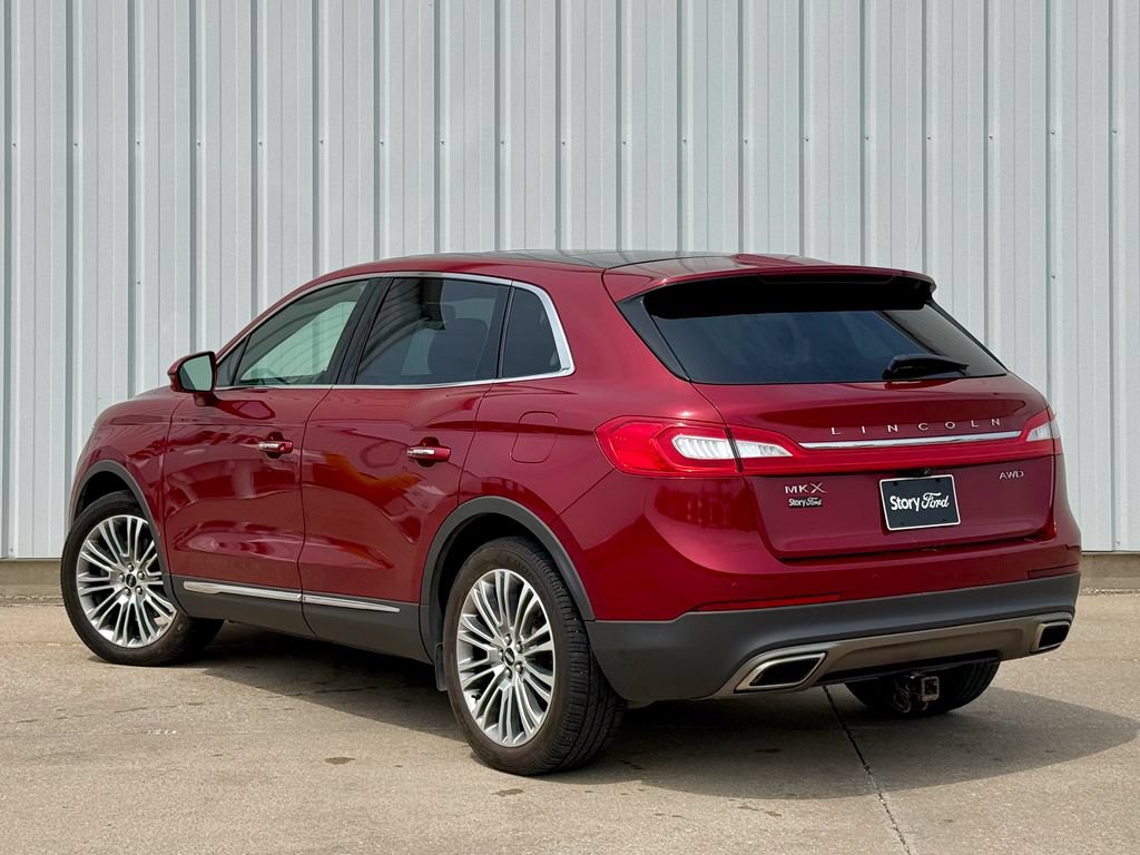 Used 2017 Lincoln MKX Reserve AWD/4WD image 4