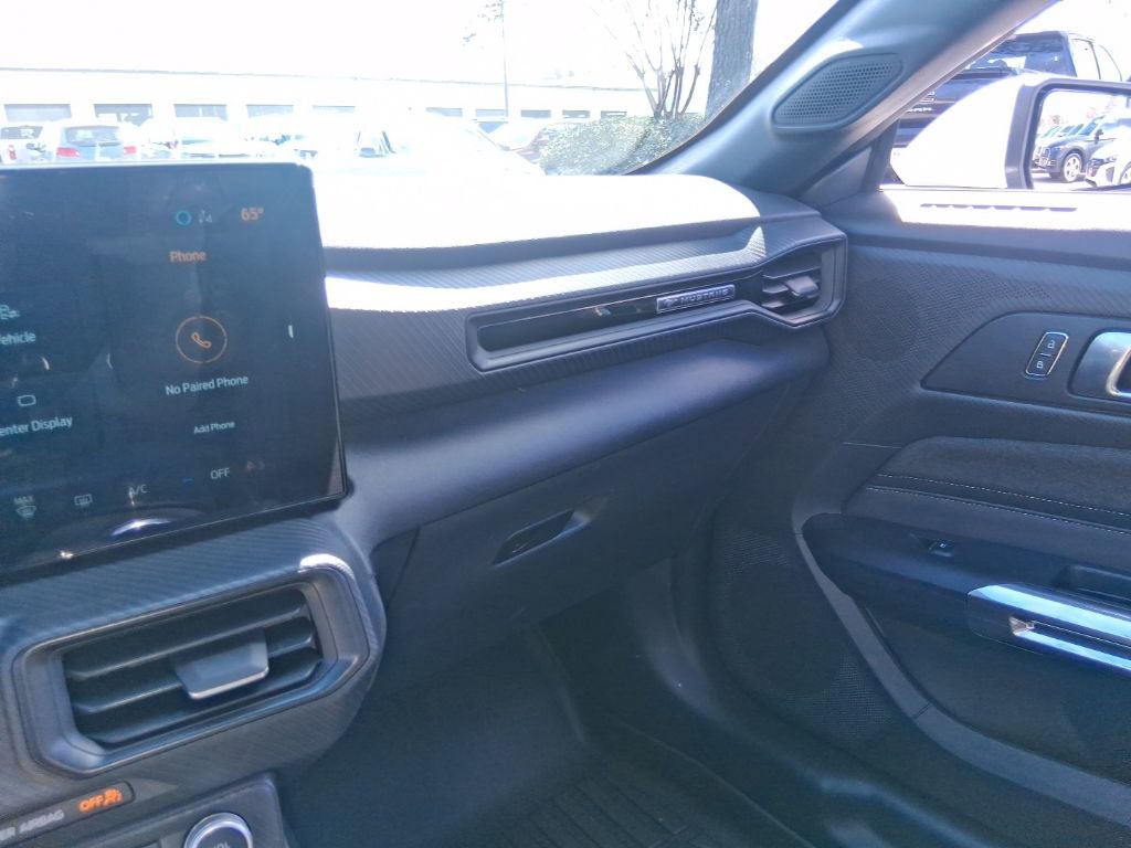 Used 2025 Ford Mustang EcoBoost image 13