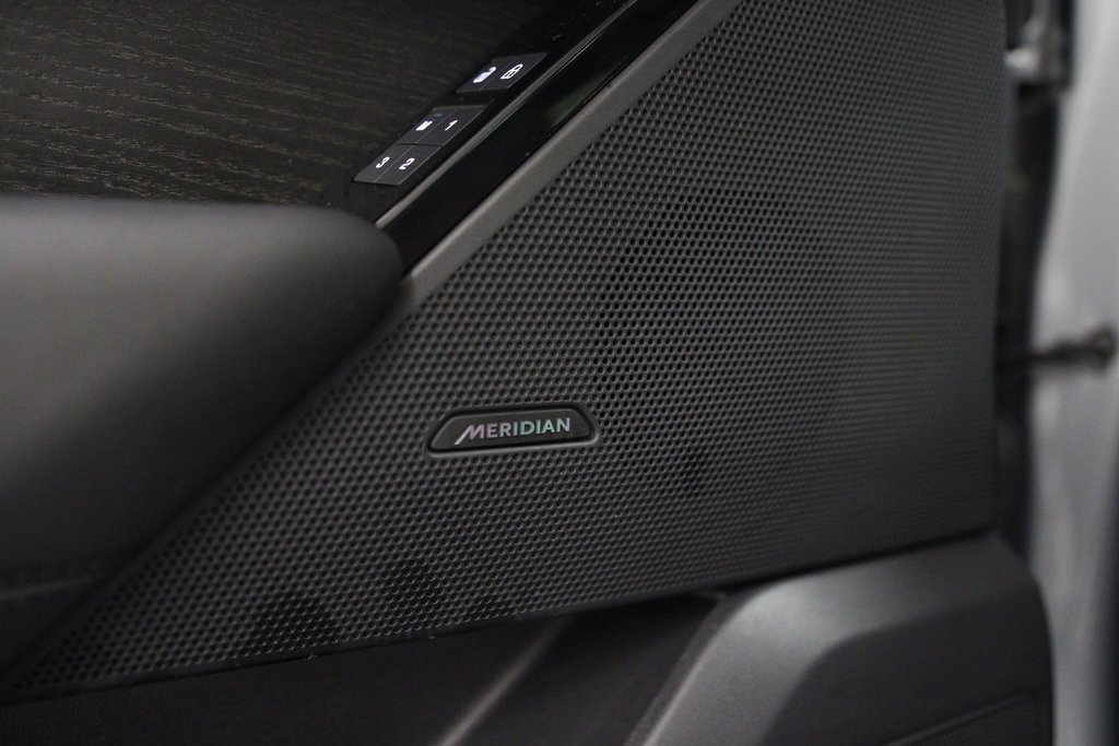 Used 2024 Land Rover Range Rover Velar Dynamic HSE image 23