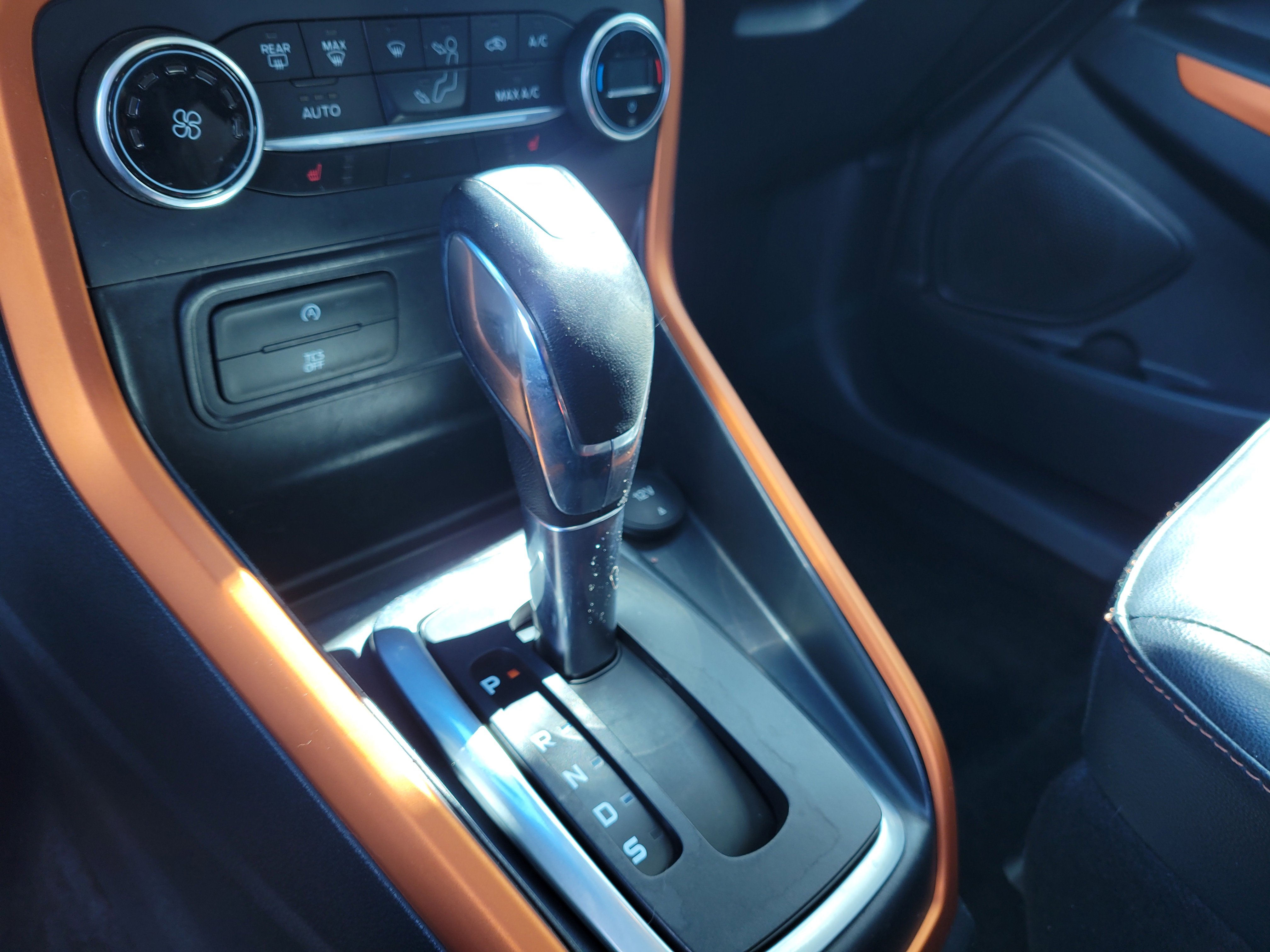 Used 2018 Ford EcoSport SES image 19