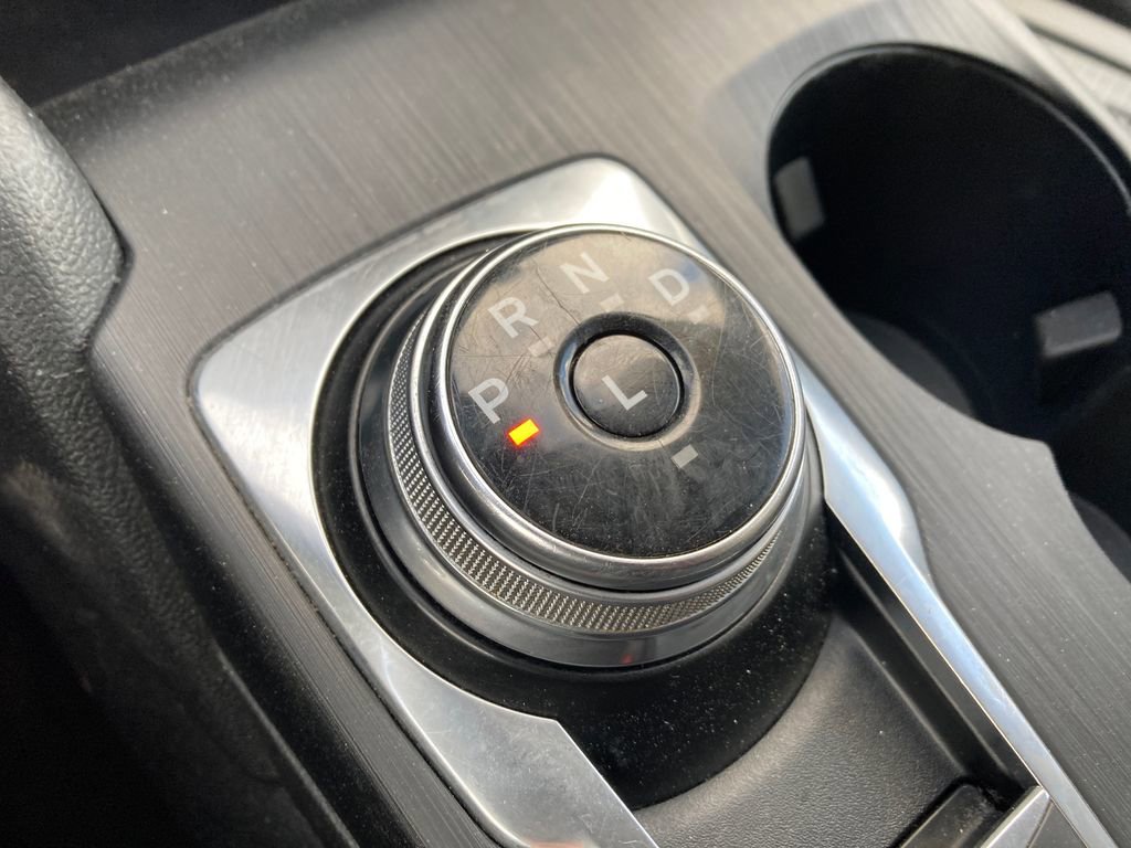 Used 2020 Ford Escape SE image 28