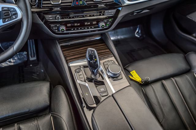 Used 2018 BMW 540i xDrive AWD/4WD image 31