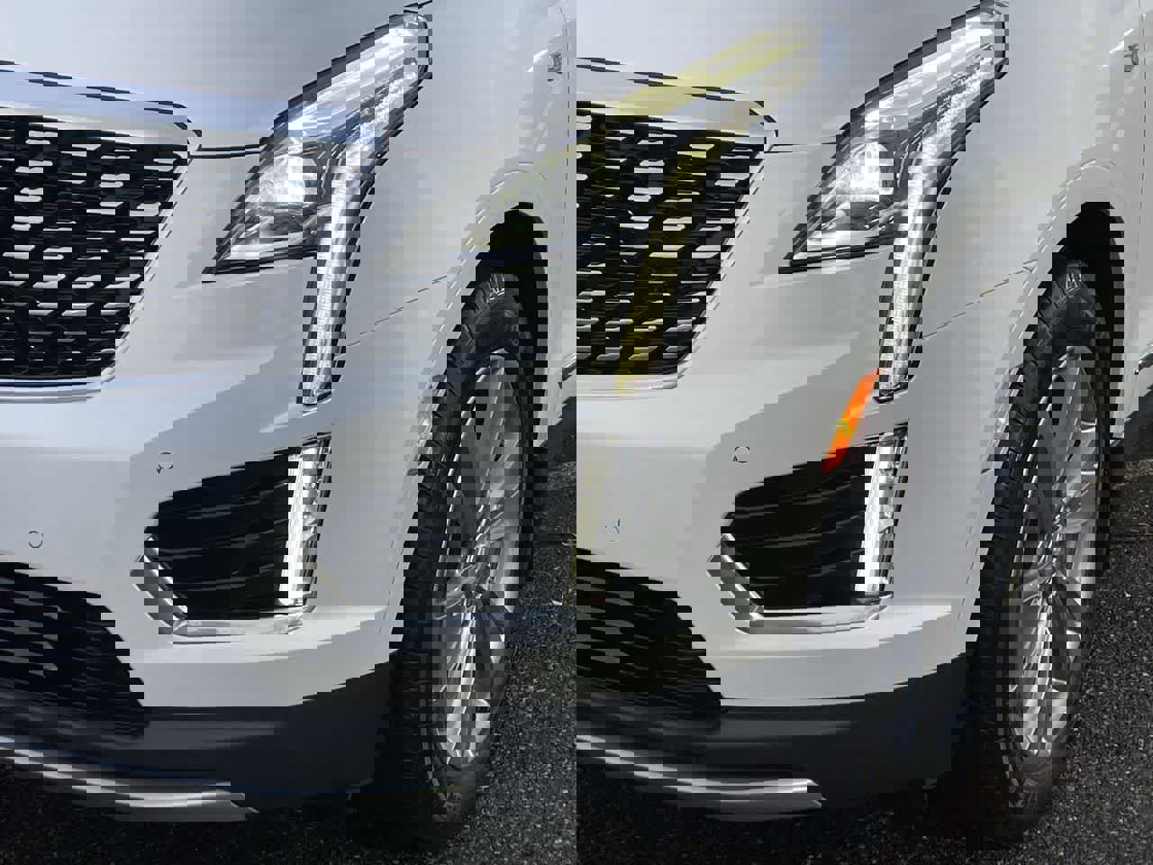 Certified 2023 Cadillac XT5 Premium Luxury w/ LPO, Floor Liner Package image 38